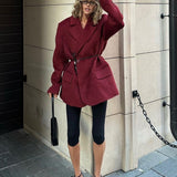 Ursula | Winter Plus Size Mantel van rode wol met een tailleband