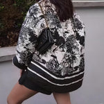 Lichte zomerjack met kunstzinnige print – Elegantie ontmoet comfort