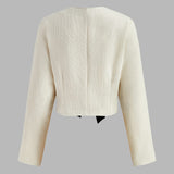 Silke | Elegante Witte Tweed Blazer met Zwarte Satijnen Strikken