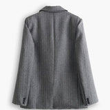 Jana | Klassieke oversized grijze pinstripe blazer met twee knopen voor dames