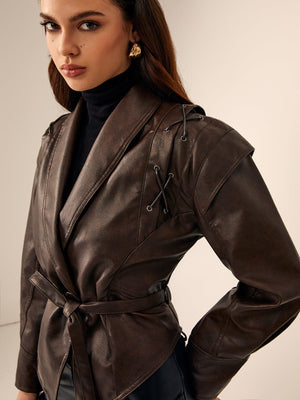 Valeria | Taillierter Lederblazer met Ceintuur – Elegant & Modern