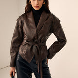 Valeria | Taillierter Lederblazer met Ceintuur – Elegant & Modern