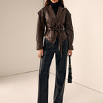 Valeria | Taillierter Lederblazer met Ceintuur – Elegant & Modern