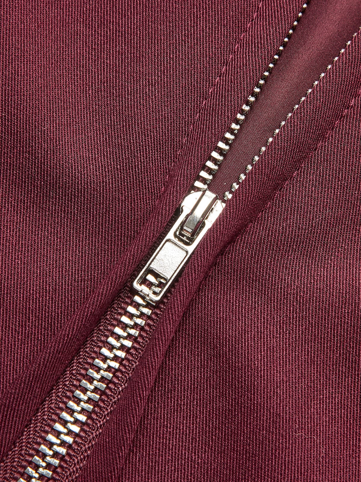 Elena | Minimalistische Jas in Bordeaurood – Elegantie ontmoet veelzijdigheid