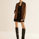 Amber | Oversized Jack in Camel met Lederen Details
