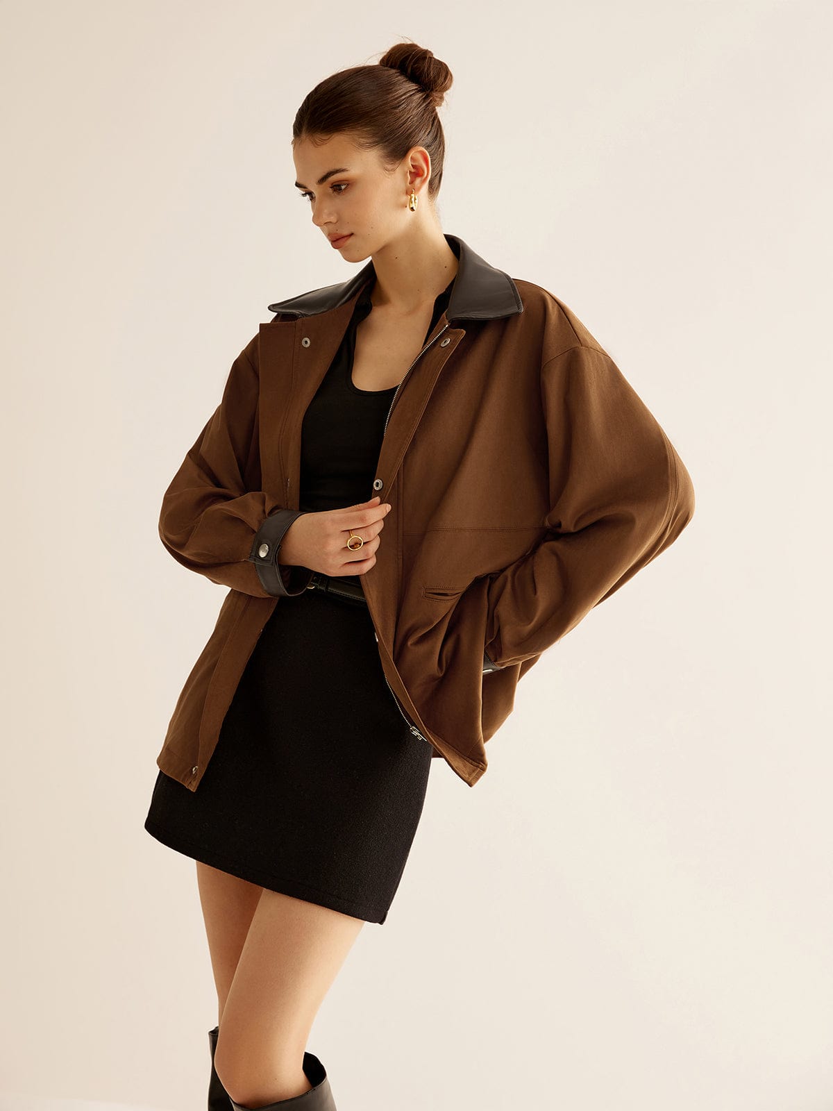 Amber | Oversized Jack in Camel met Lederen Details
