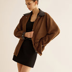Amber | Oversized Jack in Camel met Lederen Details