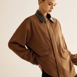 Amber | Oversized Jack in Camel met Lederen Details