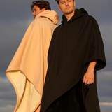 Patricia™ Luxe Fleece Poncho met Capuchon