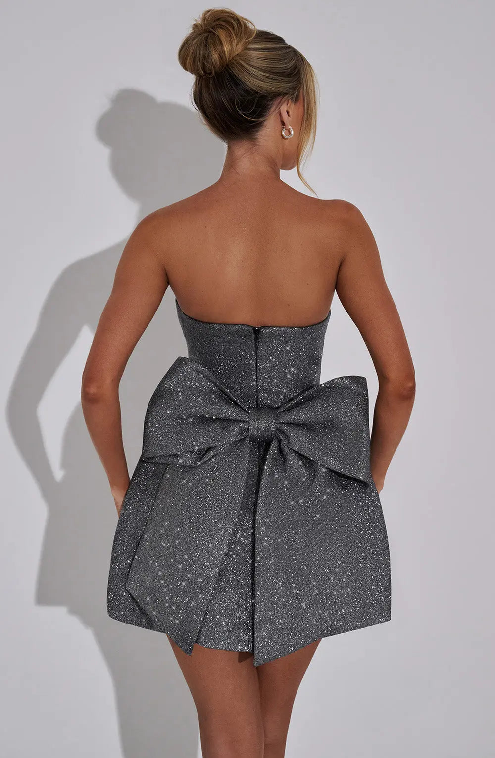 Emma | Glanzend Minikleed – Stralende Elegantie voor Onvergetelijke Nachten