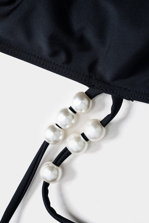 Meredith | Drie-delig Bikini-set met Wikkelband-Design, Pareldetails en Transparante Pareo