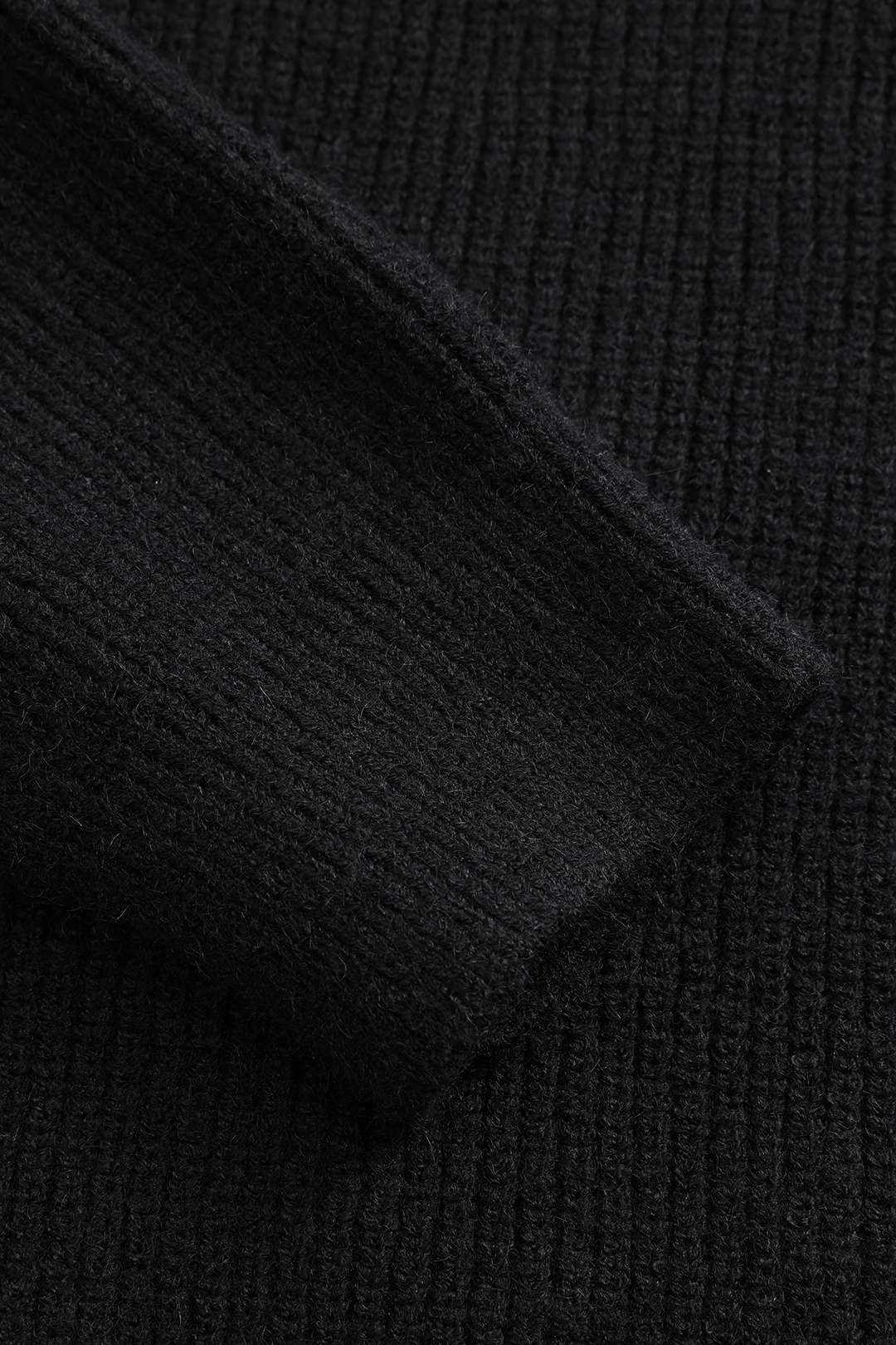 Ella | Zwarte gebreide cardigan met denim patches – De perfecte mix van comfort en stijl