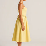 Elegante Midi Jurk met Spaghettibandjes en Uitlopende Rok