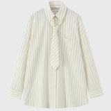 Gestreepte Blouse met Strikdetail en Elegante Pasvorm