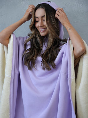 Luxe™ Fleece Poncho met Capuchon