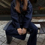 Dames-Denim-Set – Elegante Taillierte Jeansjacke met Ceintuur & Wijde High-Waist Broek