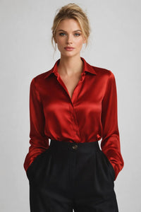 Elegant satijnen damesoverhemd met lange mouwen