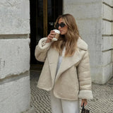 Kiara | Stijlvolle Jack met Kunstleer- en Fleece-Details