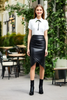 Edwina | Figurbetonende Kunstlederen Midirok met Asymmetrische Wickeloptiek