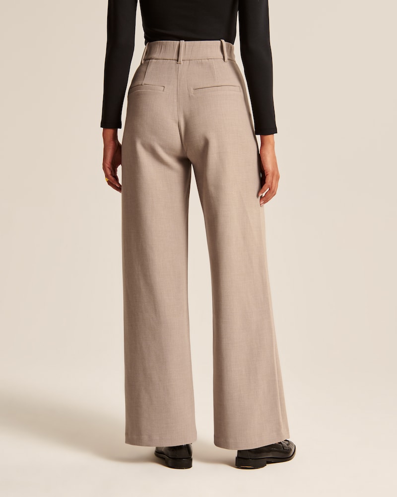 Elegante Wide-Leg Broek in Beige – Minimalistische Stijl voor Elke Gelegenheid