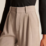 Isabell | Modieuze broek in taupe met wijde pijpen