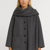 Elegante Jas met Sjaalkraag en Knopen