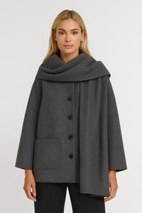 Elegante Jas met Sjaalkraag en Knopen