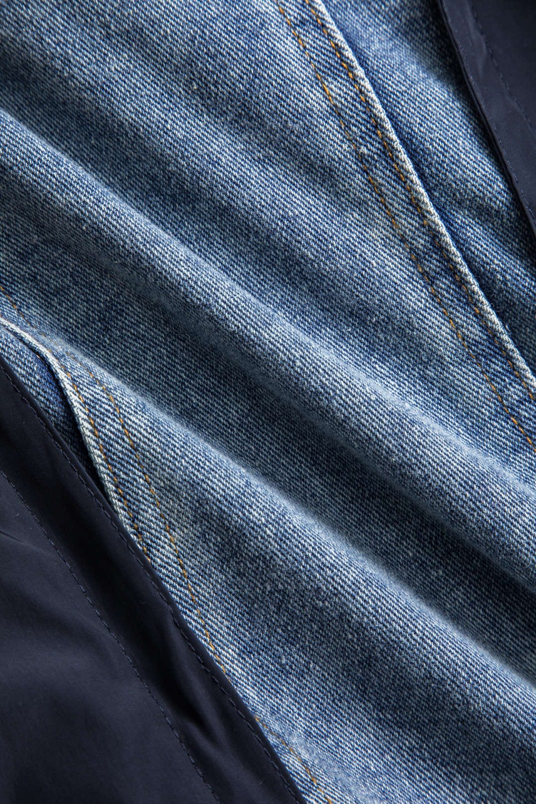Jade | Patchwork-jack met denim- en nylon-elementen – Casual en uniek
