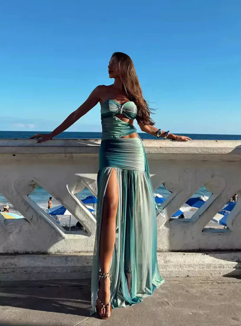 Maxi Zomerjurk met Cut-Outs & Bandeau-Top – Kleurverloop Rood-ORanje