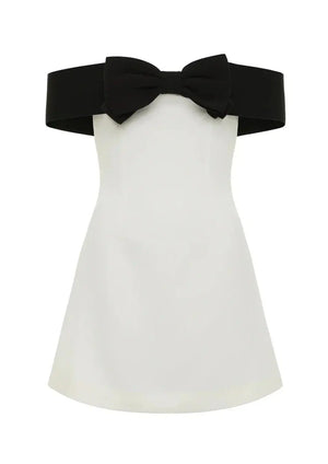 Eloise | Witte Minidress met Zwarte Strik & Carmen-Uitsnede