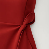 Elegante Asymmetrische Midi Jurk met Taille Detail