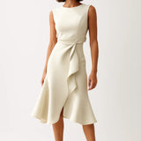 Elegante Asymmetrische Midi Jurk met Taille Detail