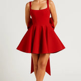 Elegante Mini Jurk met Brede Bandjes en Strikdetail