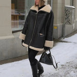 Lizzy | Oversized Kunstleer Shearling-Jack in Zwart