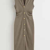 Elegante Mouwloze Midi Jurk met Knopen en Getailleerde Pasvorm