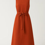 Elegante Mouwloze Midi Jurk met Tailleband