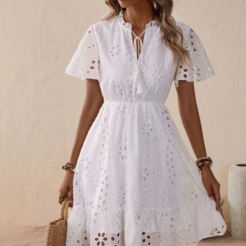 Witte Zomerjurk met Broderie – Korte Mouwen Katoenen Jurk in Boho-Stijl