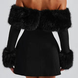 Elegante Off Shoulder Mini Jurk met Lange Mouwen en Luxe Details