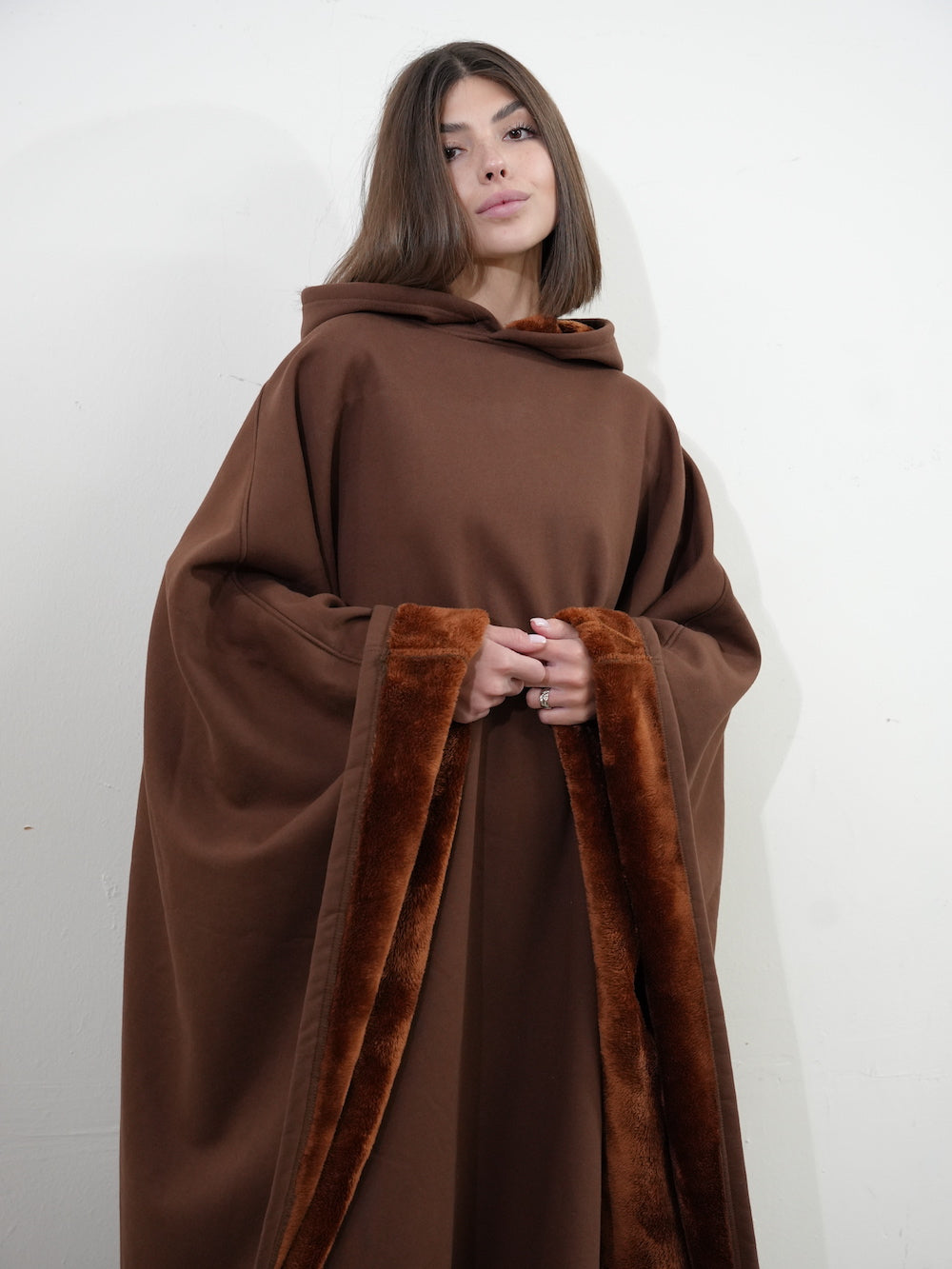 Luxe™ Fleece Poncho met Capuchon