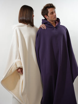 Luxe™ Fleece Poncho met Capuchon