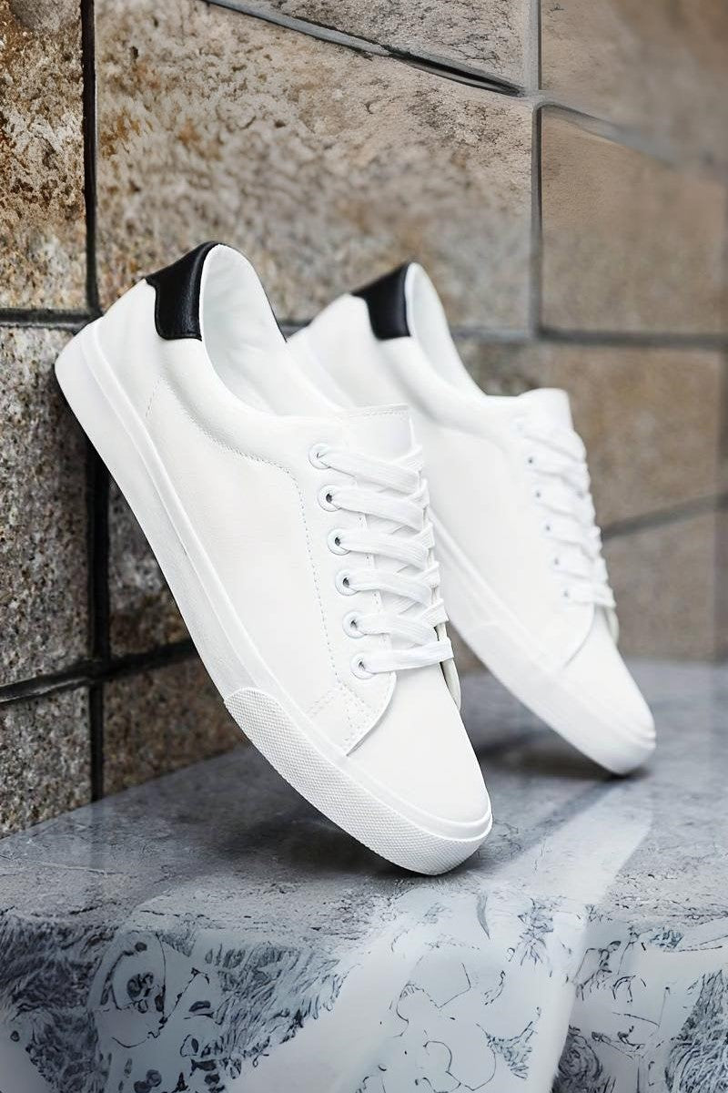 Witte Sneakers – Eenvoudige Elegantie en Veelzijdigheid