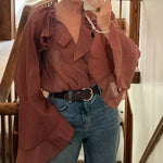 Transparante Volantblouse in Bruin – Feminin, Elegant & Uitgesproken