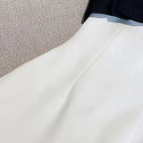Eloise | Witte Minidress met Zwarte Strik & Carmen-Uitsnijding
