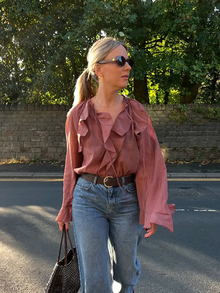 Transparante Volantblouse in Bruin – Feminin, Elegant & Uitgesproken