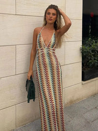 Boho Maxijurk met Retro Golfpatroon & Halter – Rugloos & Figuuraccentuerend
