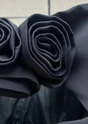 Emily | Zwarte Bustier-Minikleed met 3D Rozen-Detail & Cut-Out