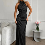 Ylva | Elegante Satin Halterjurk met Beenopening