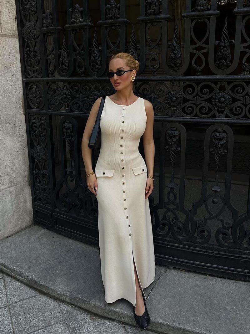 Rosamund | Elegante Knopdetail Mouwloze Maxijurk – Tijdloze Klasse & Raffinement