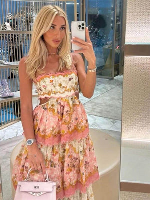 Odetta | Romantische Bloemen Maxidress met Rugkant-Details