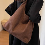 Olga | Minimalistische Schoudertas van Suède